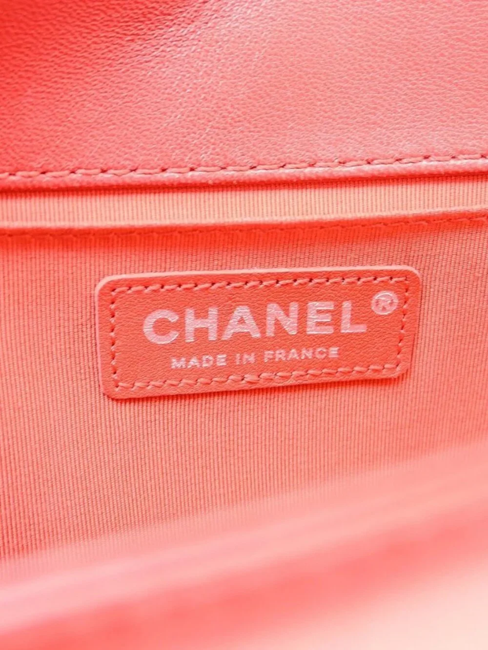 Best08 Boy Chanel Black Lambskin Medium Shoulder Bag KQ01810
